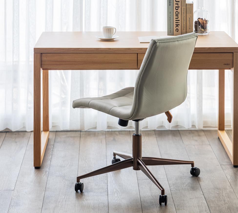 刻幻塔吉扶單椅_AK牛皮LB609_附輪_情境02