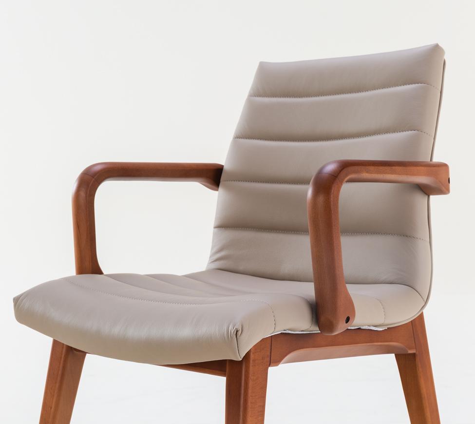 書韻扶手椅FH45_NT_牛皮_去背細節3