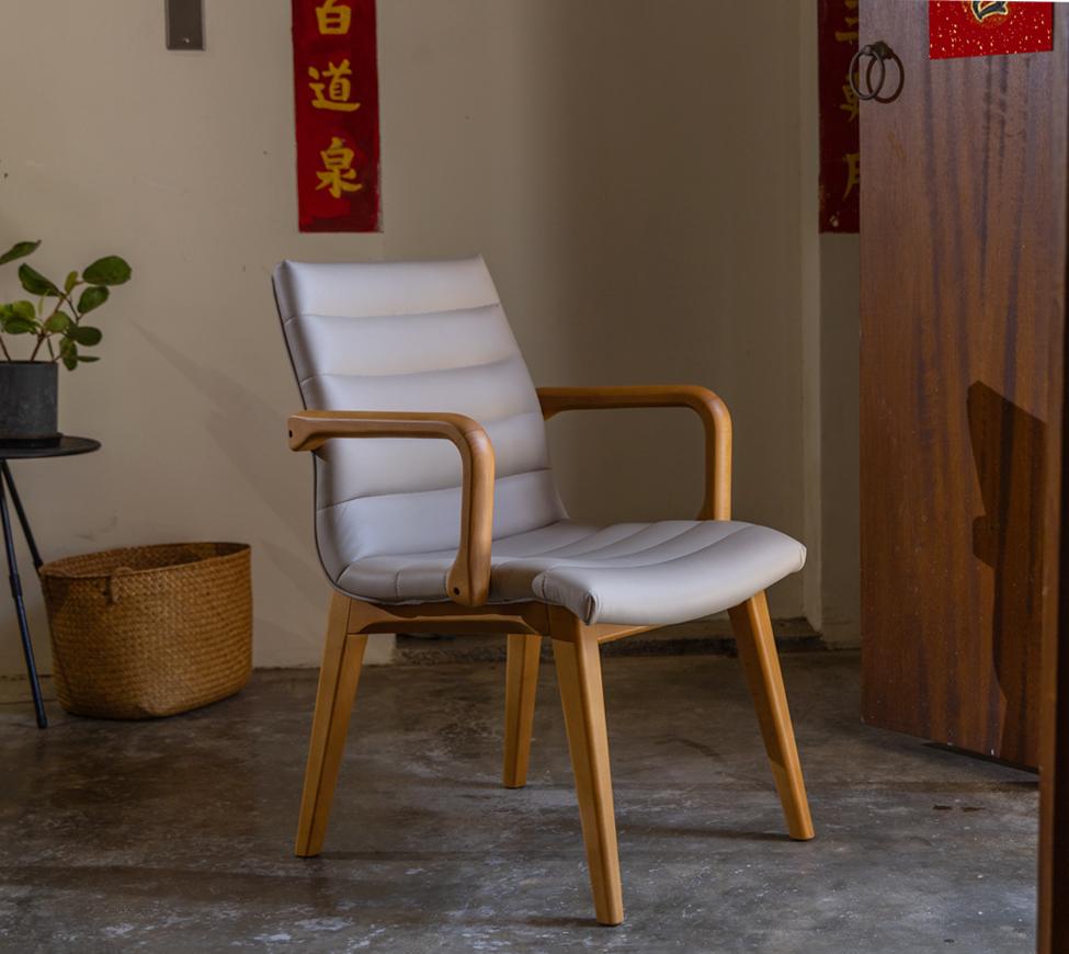 書韻扶手椅FH45_NT_牛皮_情境2