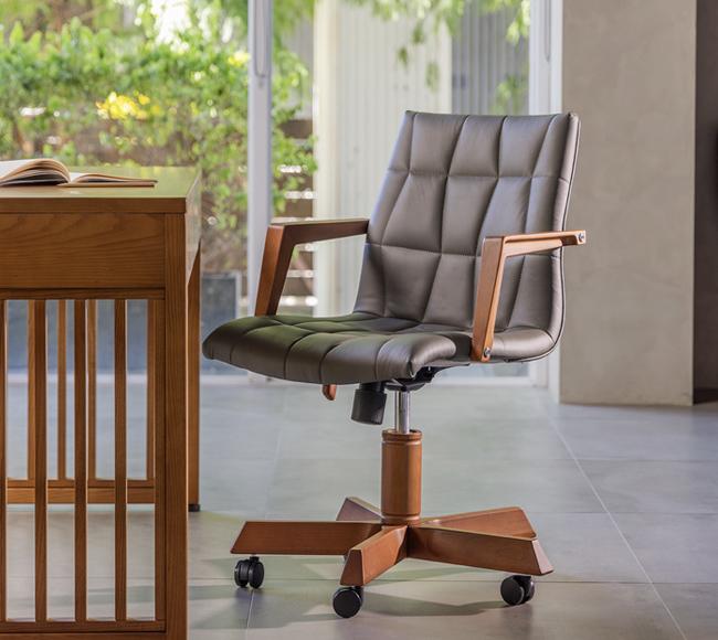 刻幻金磚扶手椅皮_附輪_情境1