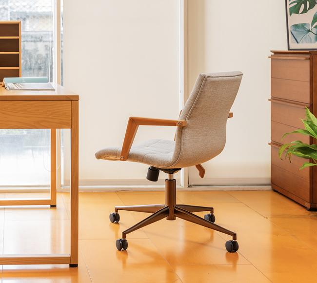 刻幻塔吉扶手椅布-附輪_情境2